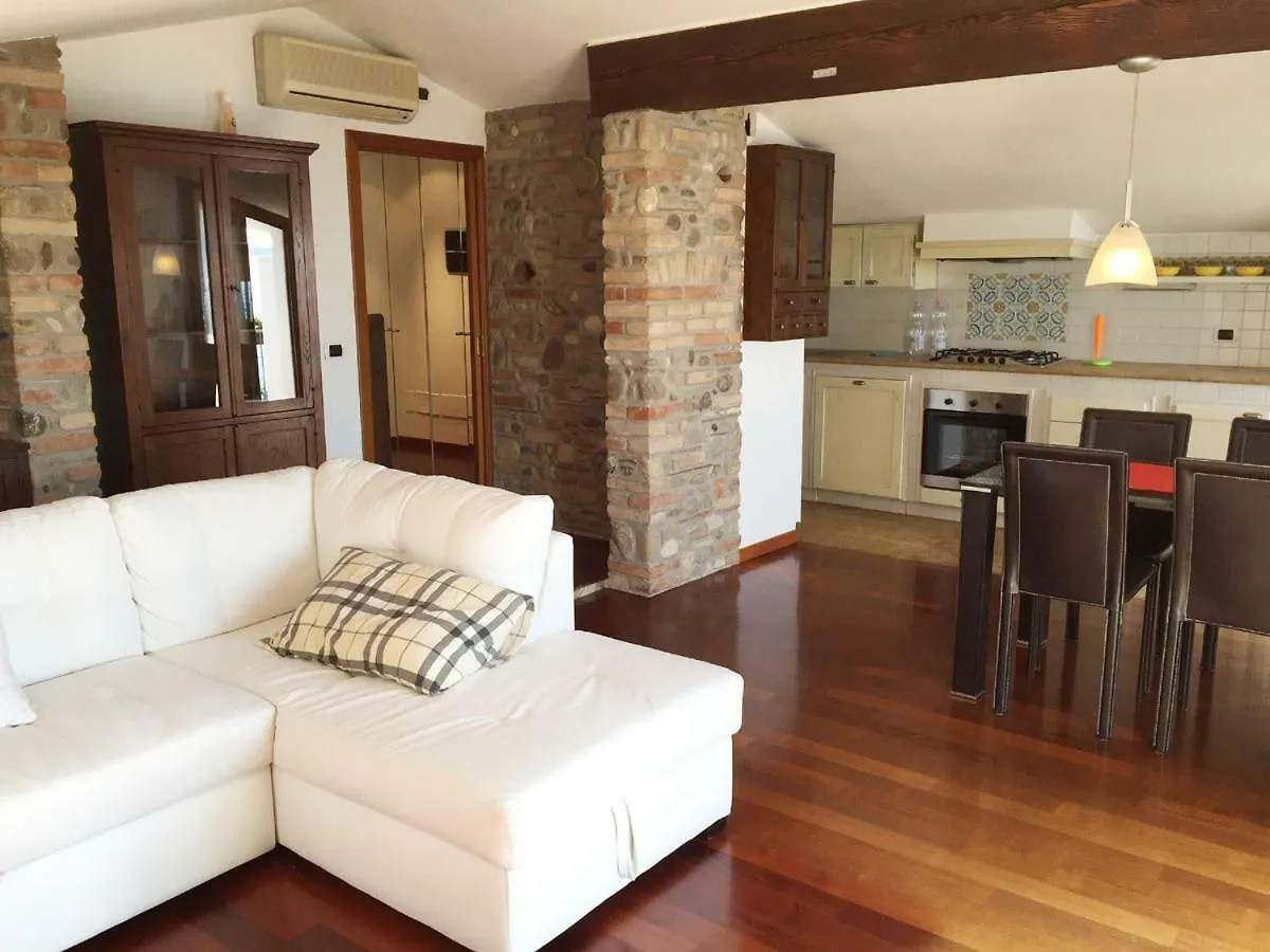 71 Via Vittorio Emanuele, VISTA LAGO E TERME Appartamento Sirmione 0*,  Italia